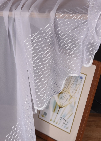 Metrážna voálová záclona (2)