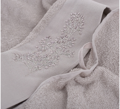 Kolekcia vyšívaných froté uterákov a osušiek (2)