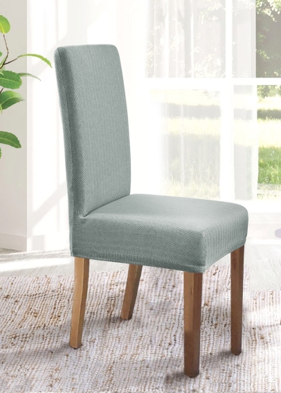 Elastické poťahy na stoličky