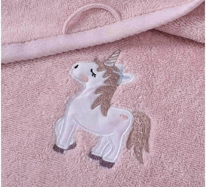 Kolekcia detských uterákov s originálnou výšivkou (2)