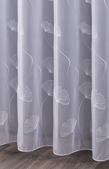 Metrážna voálová záclona