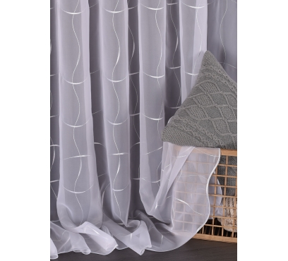 Metrážna voálová záclona