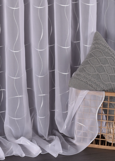 Metrážna voálová záclona