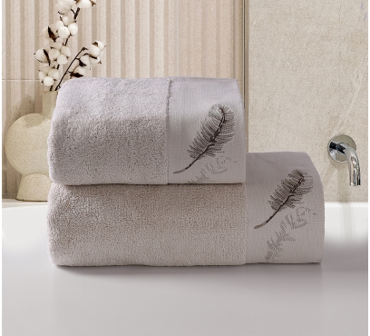 Kolekcia vyšívaných froté uterákov a osušiek