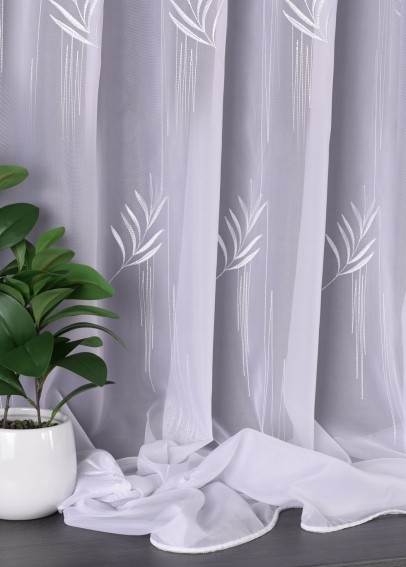 Metrážna voálová záclona