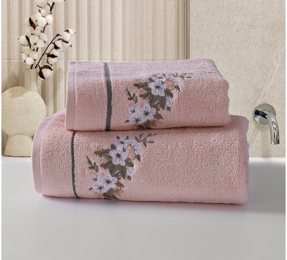 Kolekcia vyšívaných froté uterákov a osušiek