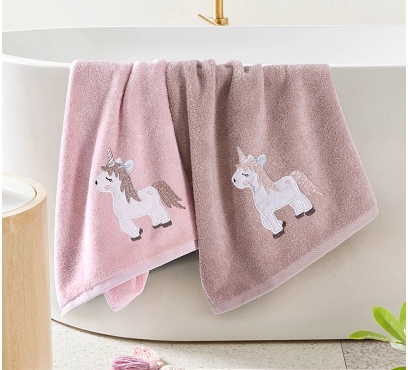 Kolekcia detských uterákov s originálnou výšivkou