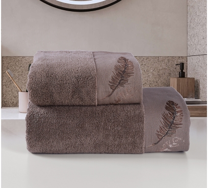 Kolekcia vyšívaných froté uterákov a osušiek