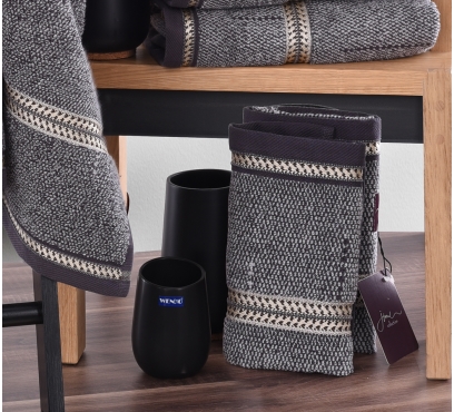 Kolekcia žakárových froté uterákov a osušiek (3)