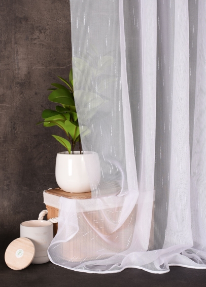 Moderná tkaná záclona