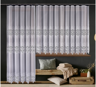 Hotová záclona žakárového typu